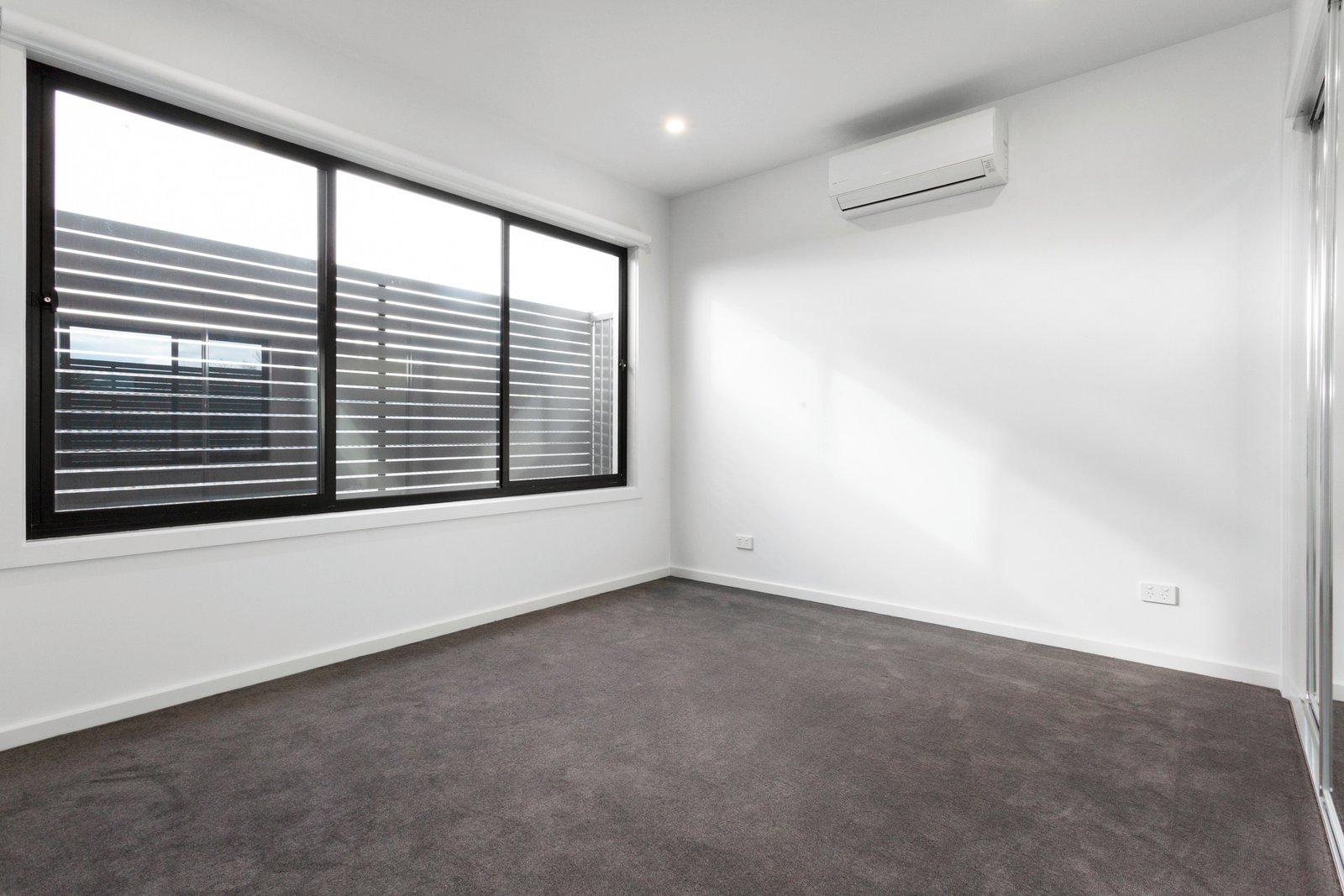 Gallery: 2/125 Atkinson Street