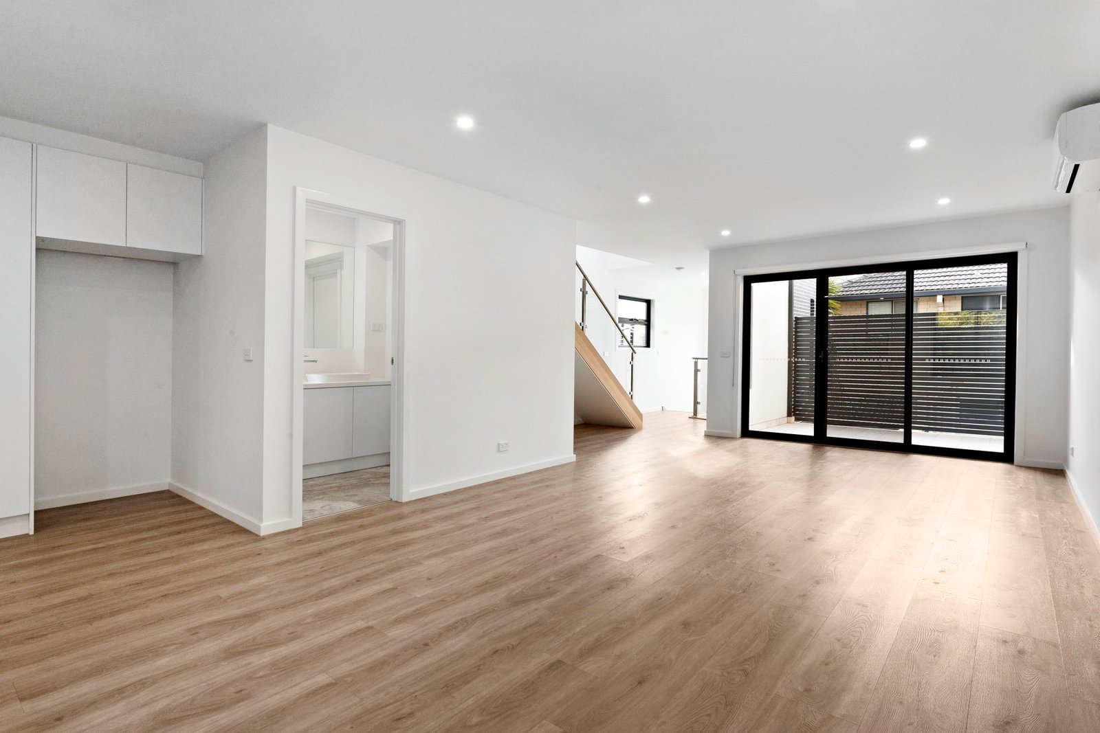 Gallery: 2/125 Atkinson Street