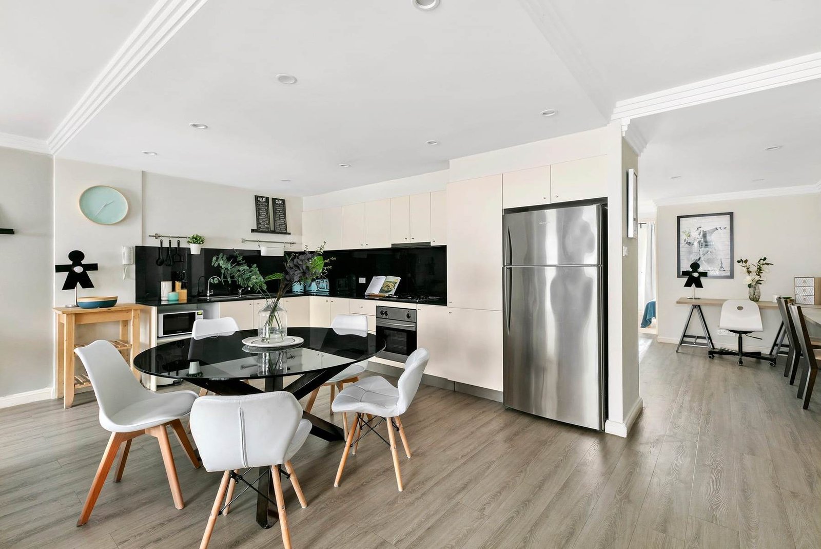 2/125 Euston Road ALEXANDRIA 2