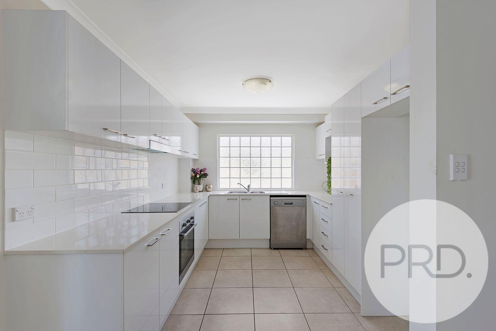 2/125 Franz Road CLAYFIELD 2