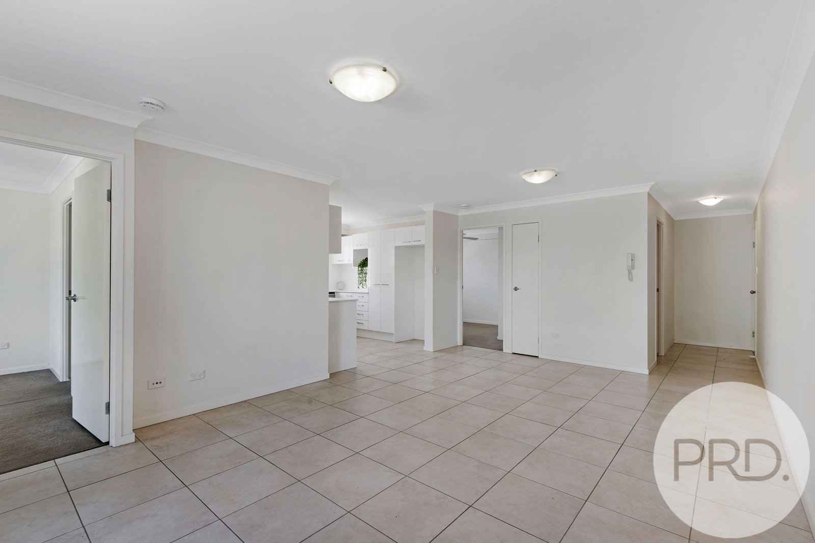2/125 Franz Road CLAYFIELD 3