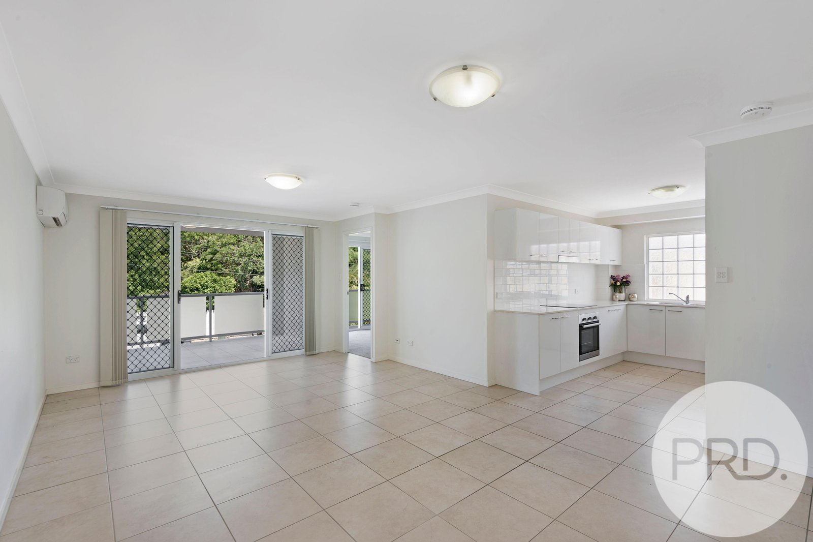 2/125 Franz Road CLAYFIELD 4