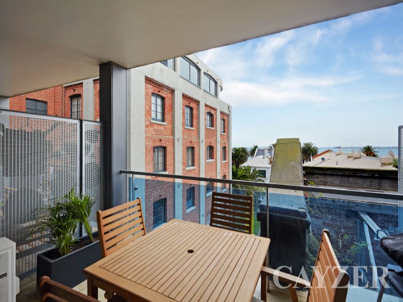 Gallery: 212/50 Dow Street