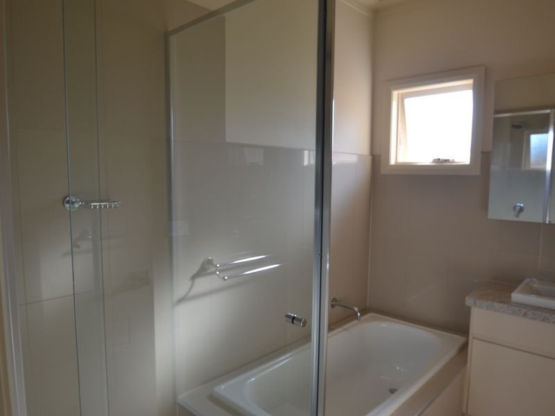 Gallery: 2/126 Warrigal Road