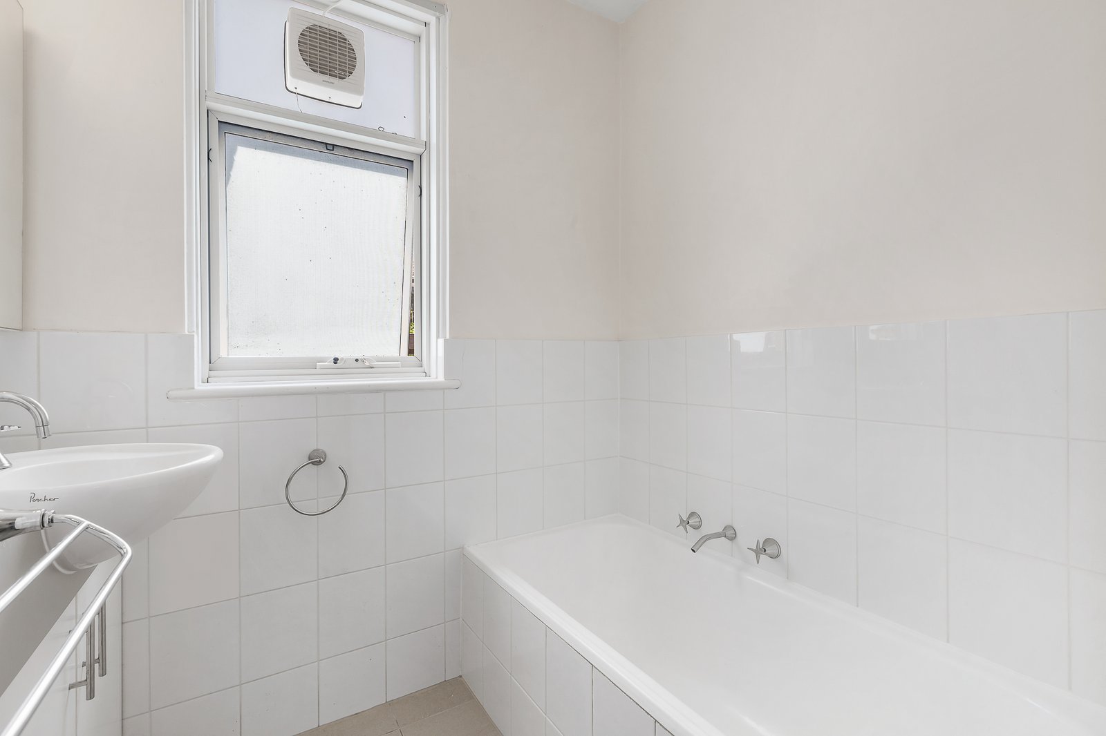 Real Estate and Property in 2/126 Wattle Valley Rd , Camberwell, VIC