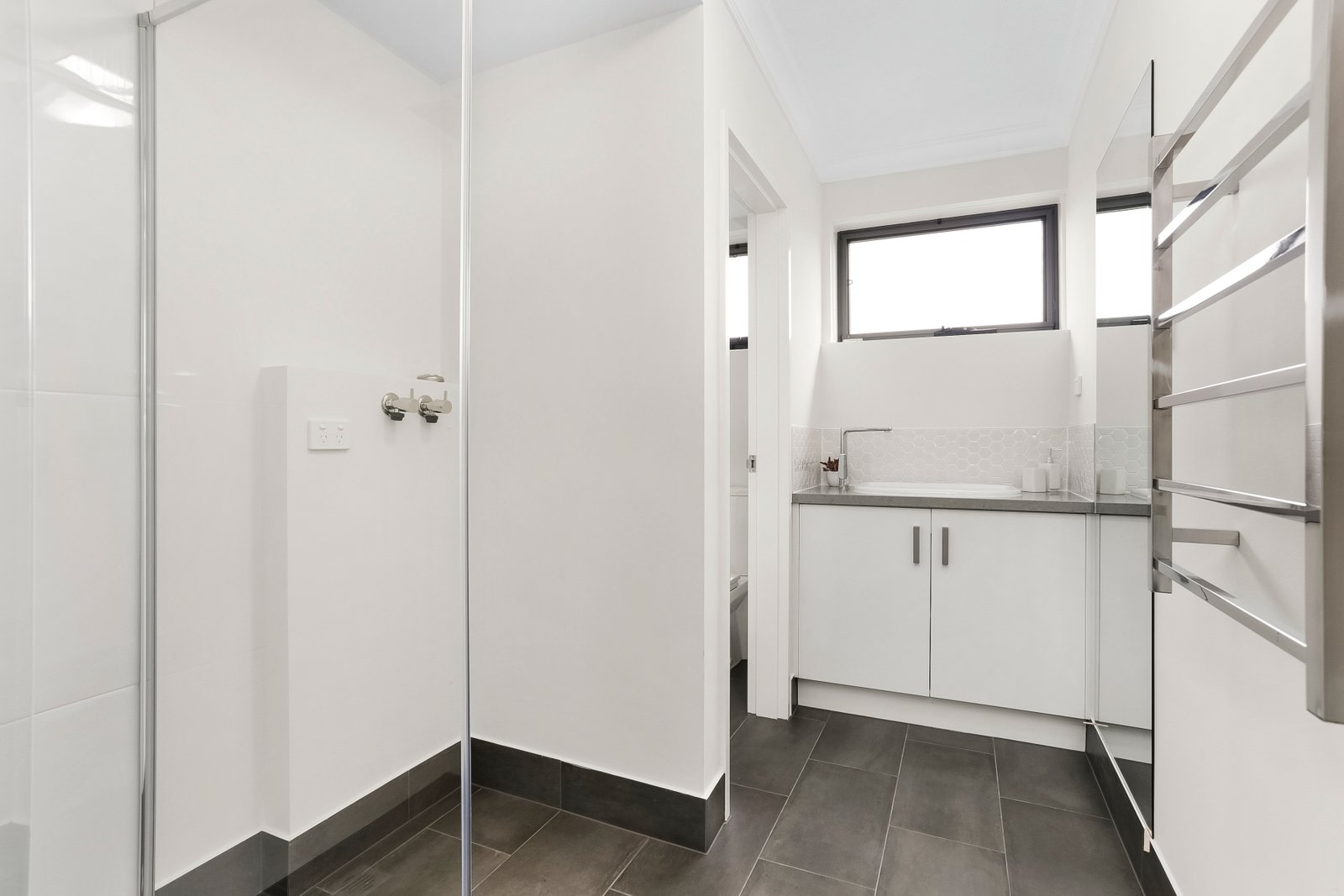 Real Estate and Property in 2/1260 Glen Huntly Road, Carnegie, VIC