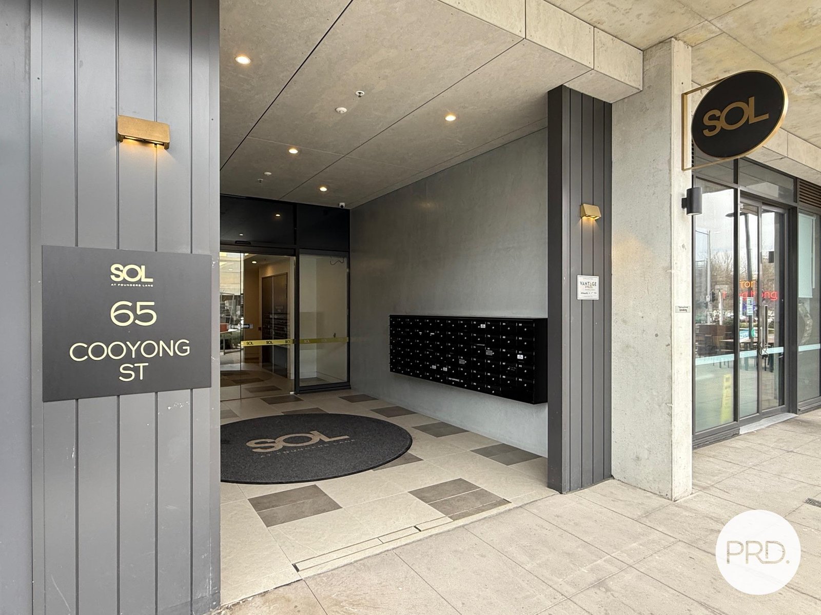 212/65 Cooyong Street BRADDON 3