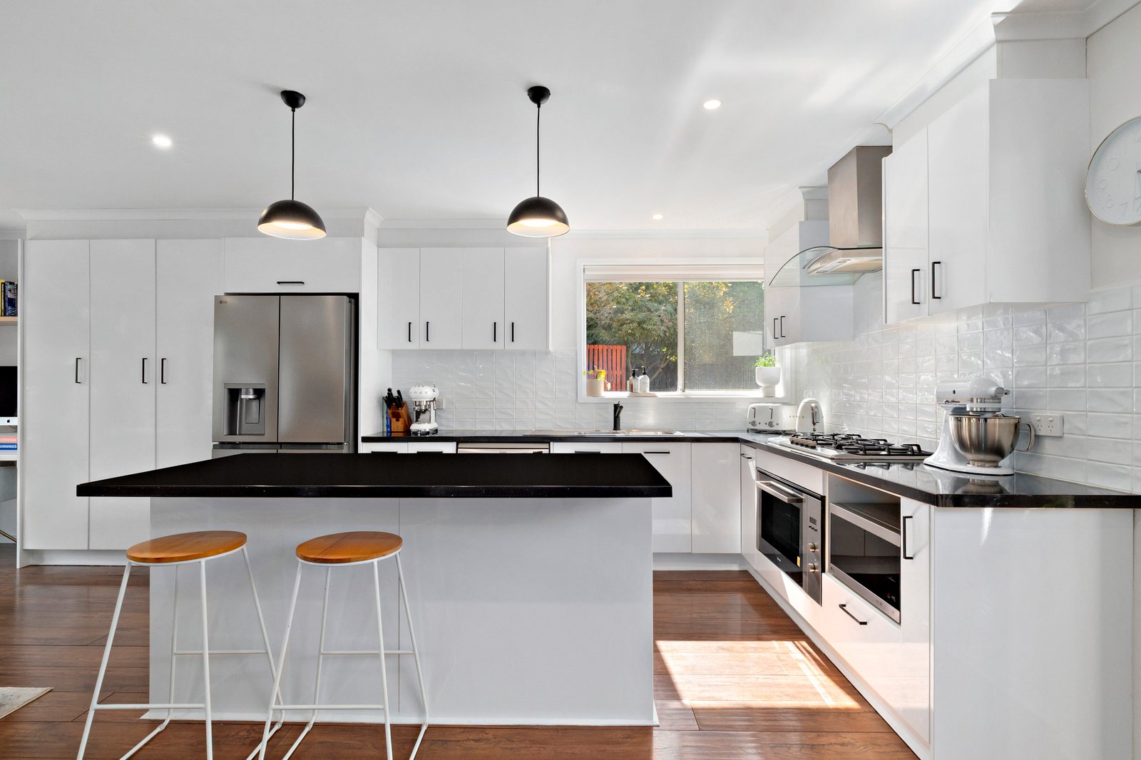 Gallery: 2/127 Kinross Avenue