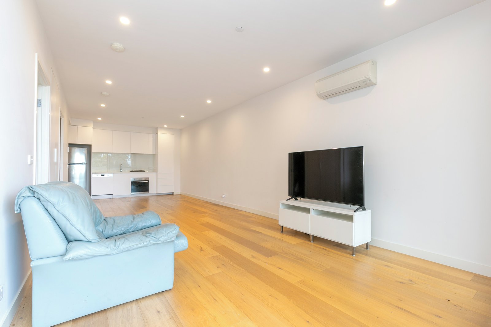 212/7 Red Hill Terrace, Doncaster East, 3109