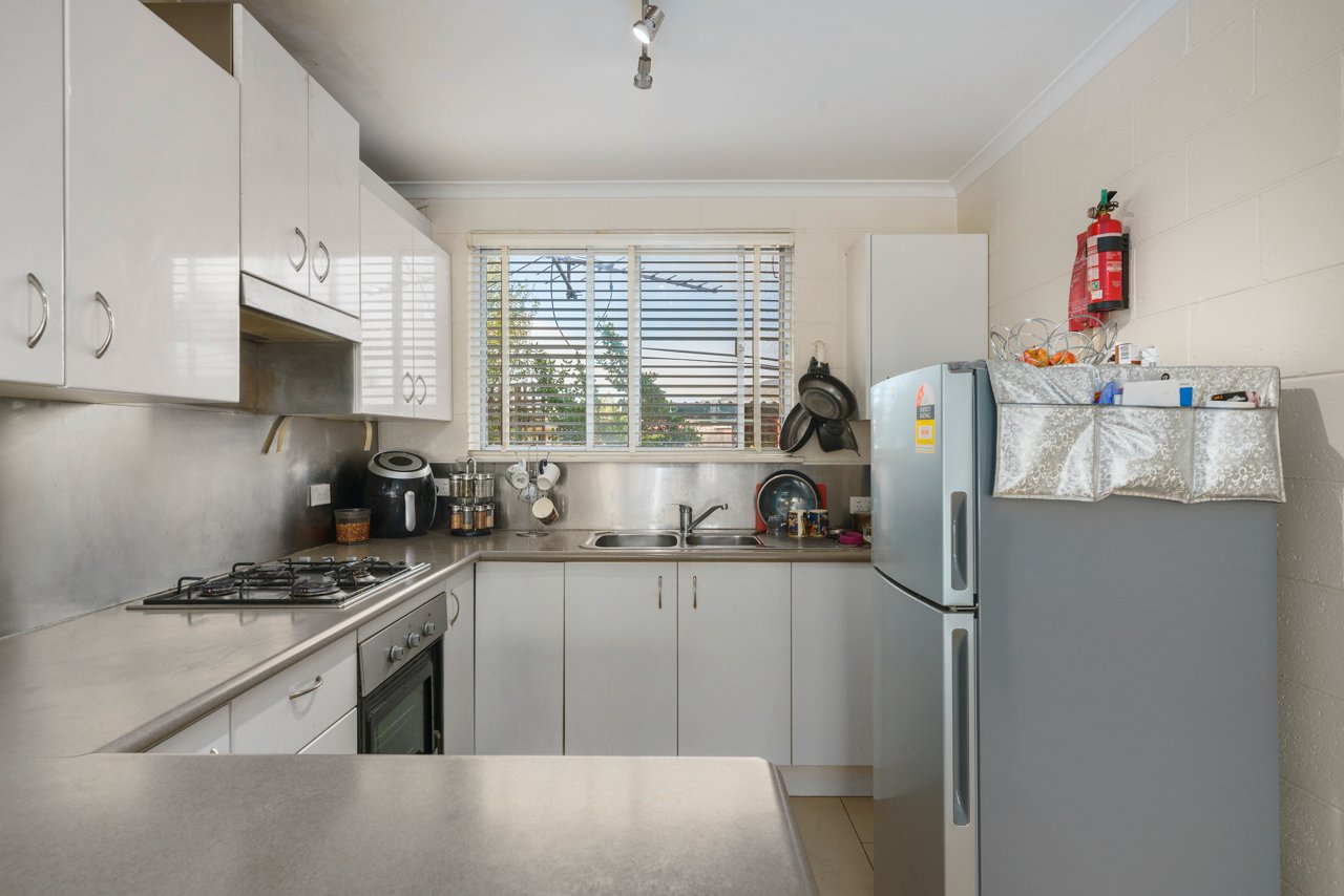 2/127A Hopkins Street MOONAH 3