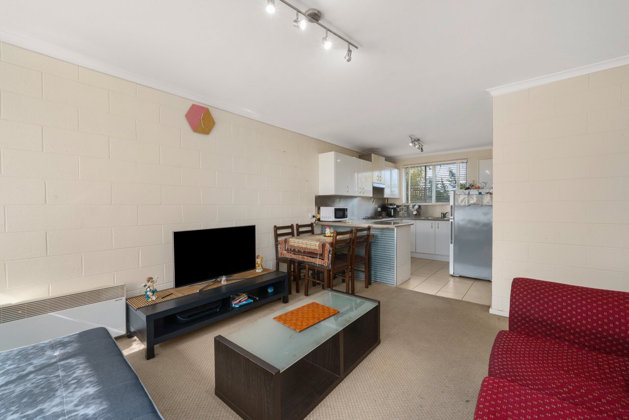 2/127A Hopkins Street MOONAH 7