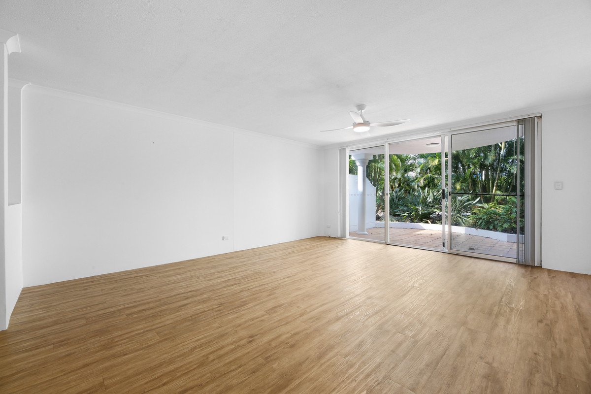 21/28 Chairlift Avenue MIAMI 4