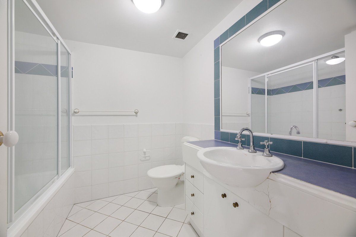 21/28 Chairlift Avenue MIAMI 14