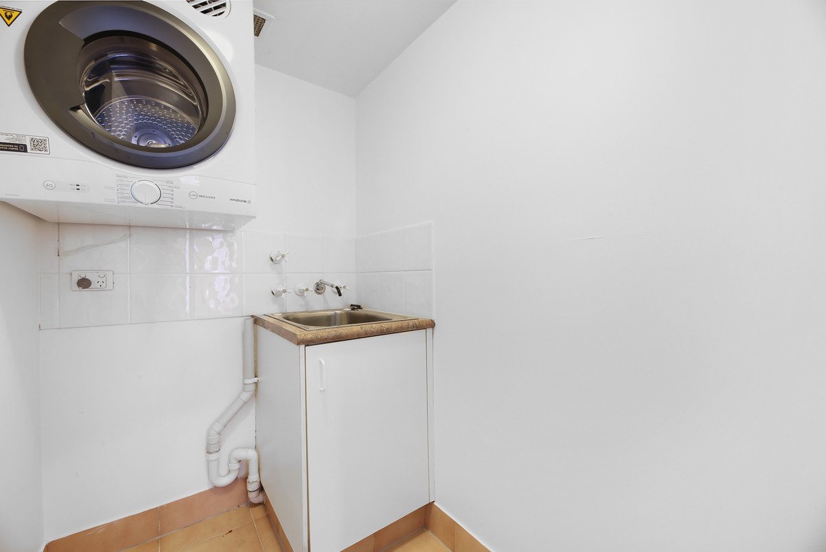 21/28 Chairlift Avenue MIAMI 15