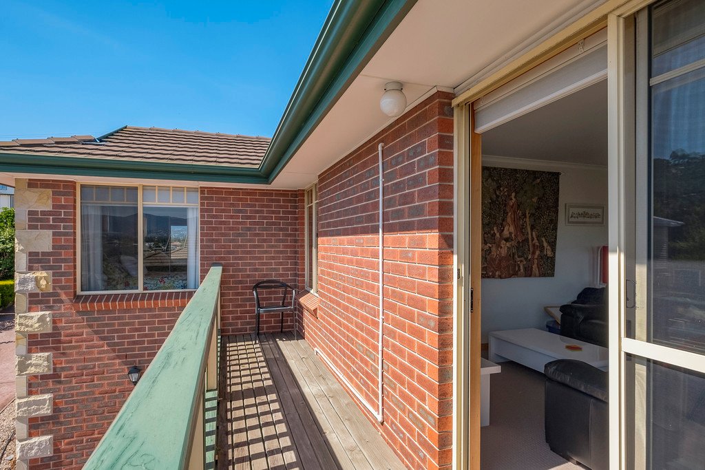 2/128 East Derwent Highway LINDISFARNE 12