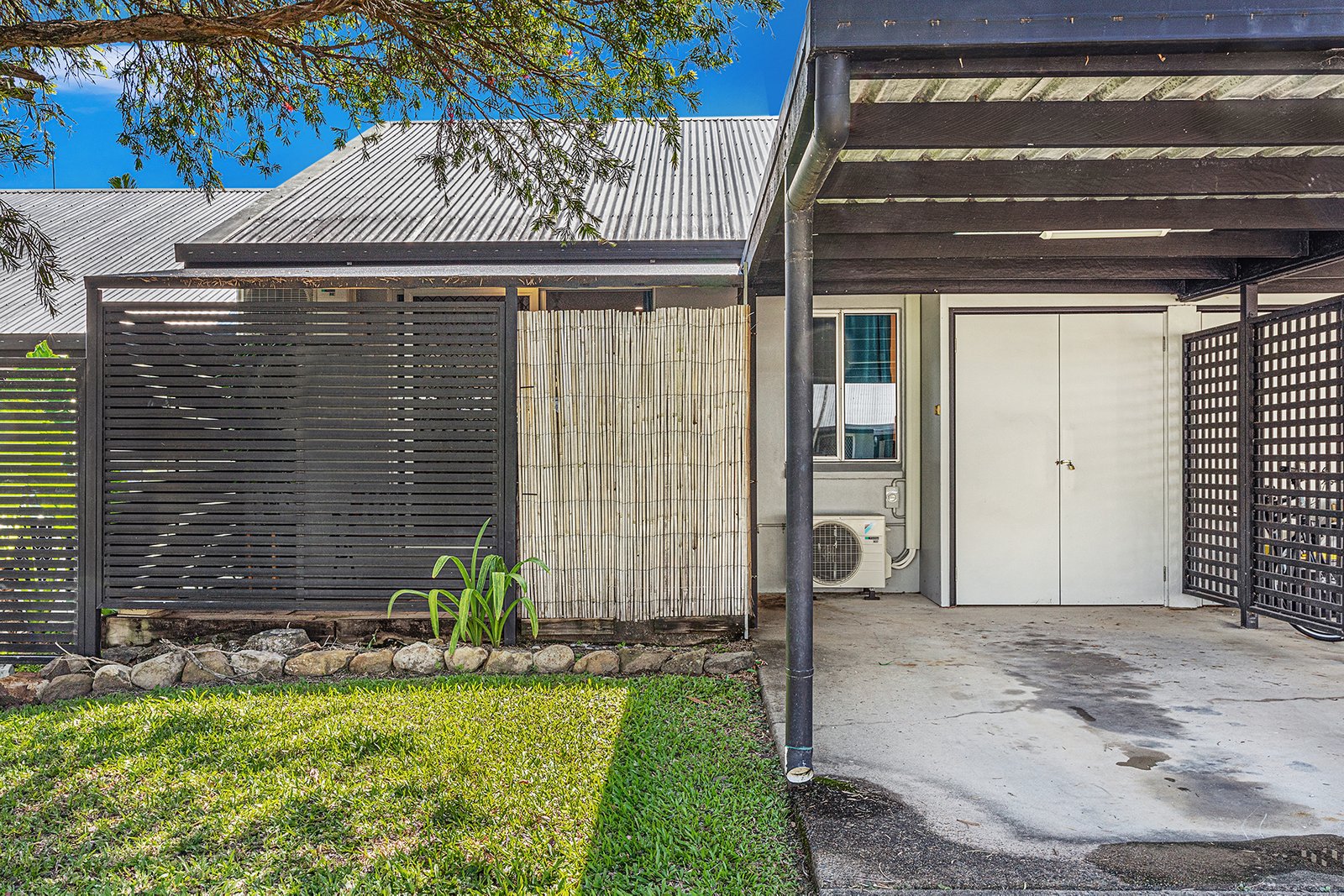 21/28 Island Drive CANNONVALE 9