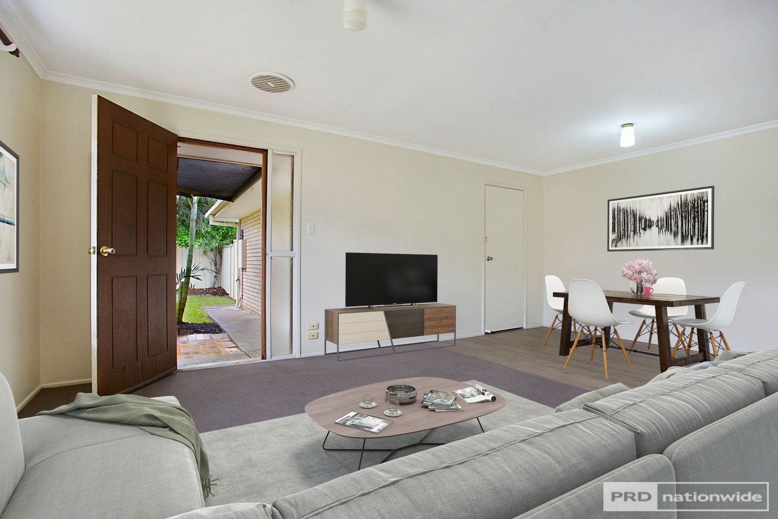2/128 Kumbari Avenue LABRADOR 1
