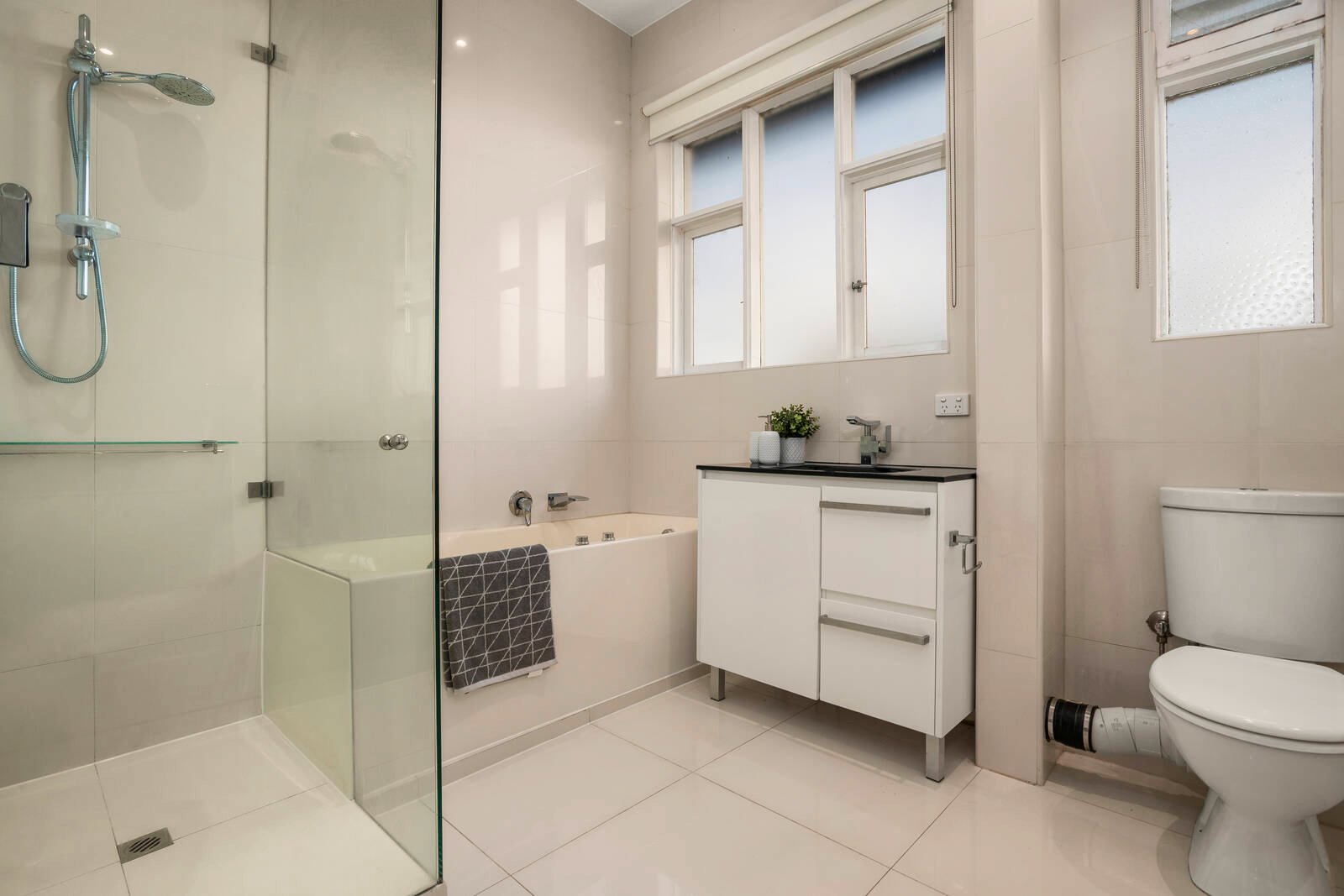 Real Estate and Property in 21/29 Dickens Street, Elwood, VIC