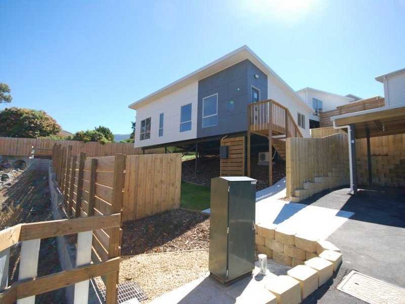2/12a Abbotsfield Road CLAREMONT 1