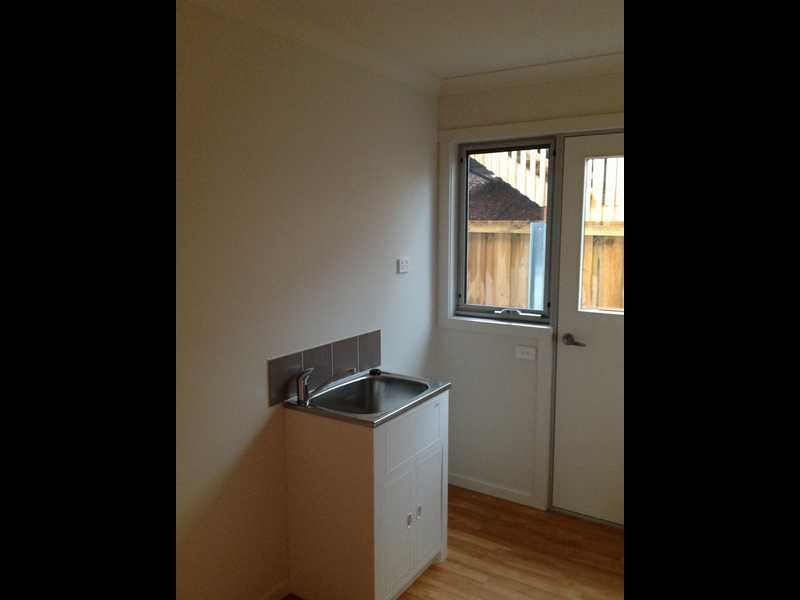 2/12a Abbotsfield Road CLAREMONT 9