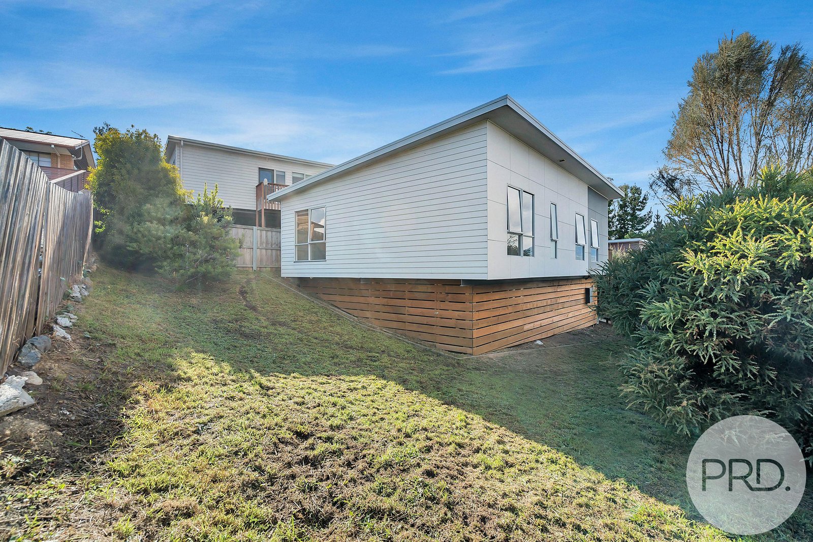 2/12a Abbotsfield Road CLAREMONT 9