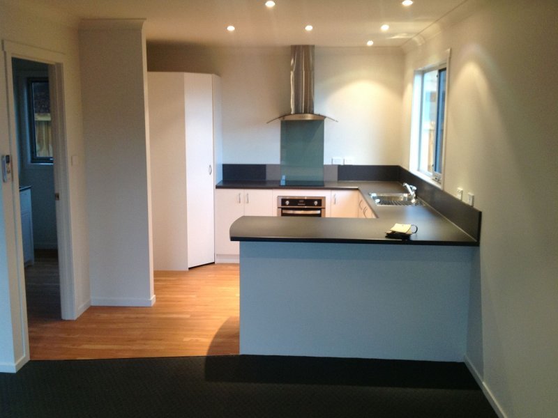 2/12a Abbotsfield Road CLAREMONT 3