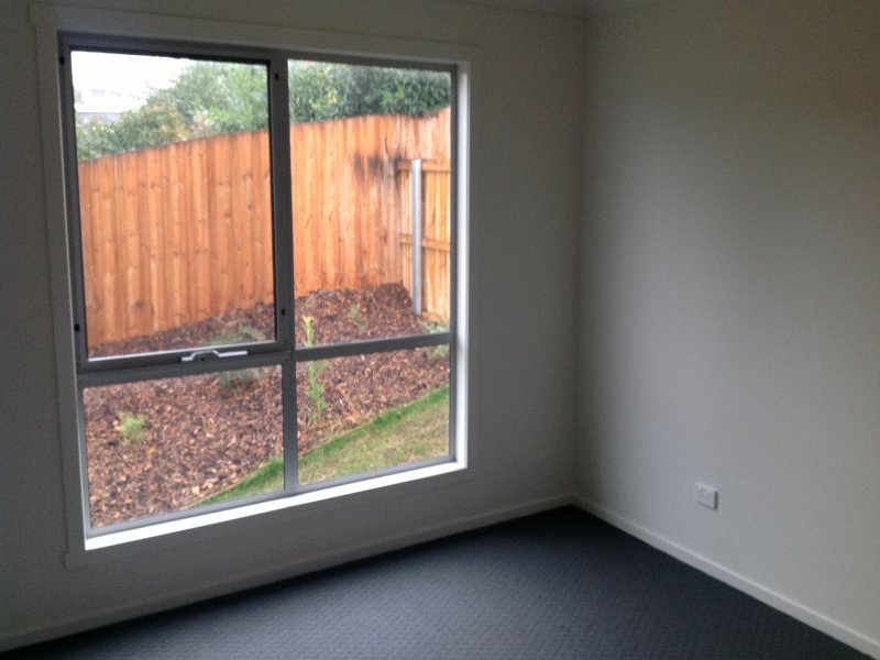 2/12a Abbotsfield Road CLAREMONT 7