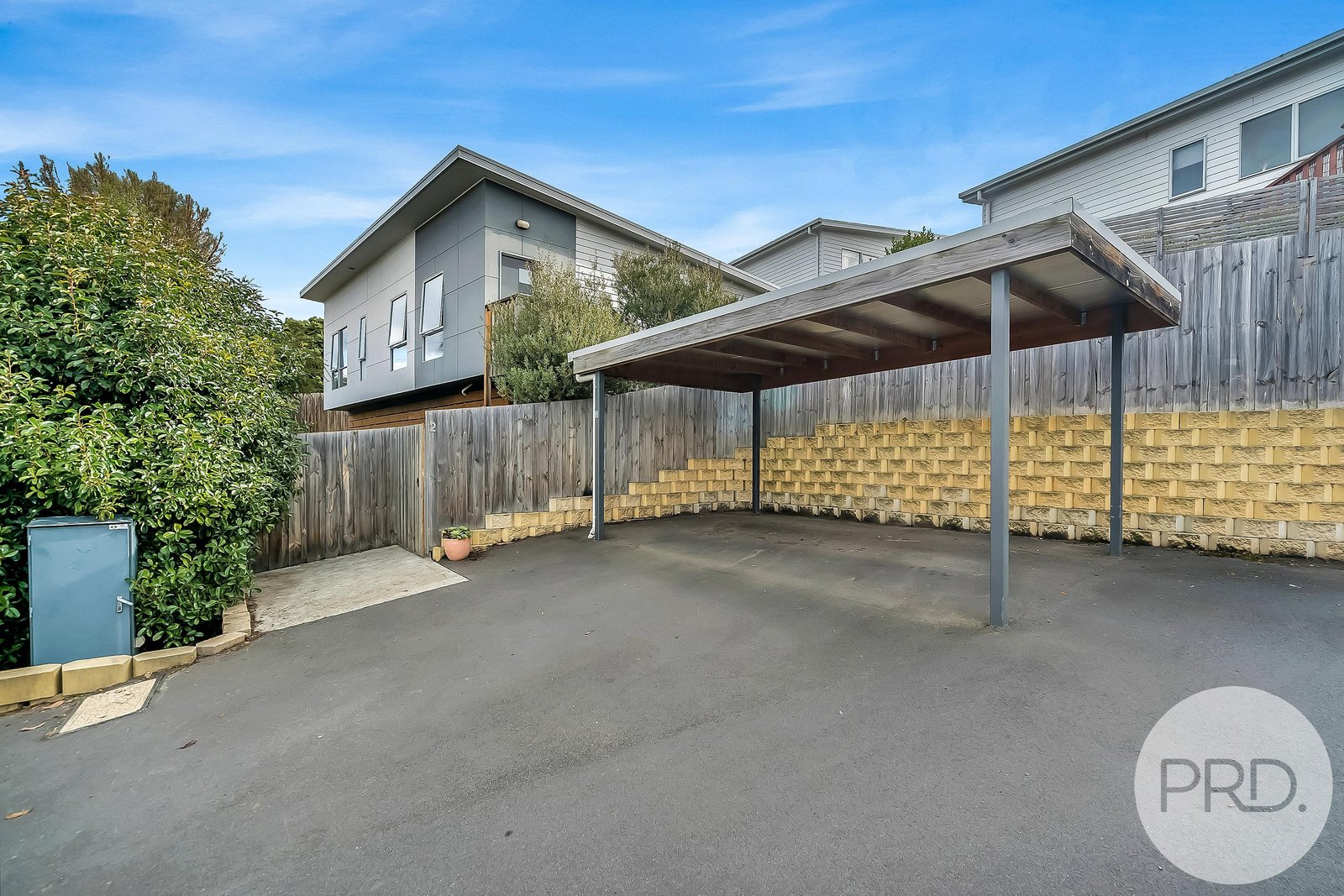 2/12a Abbotsfield Road CLAREMONT 2