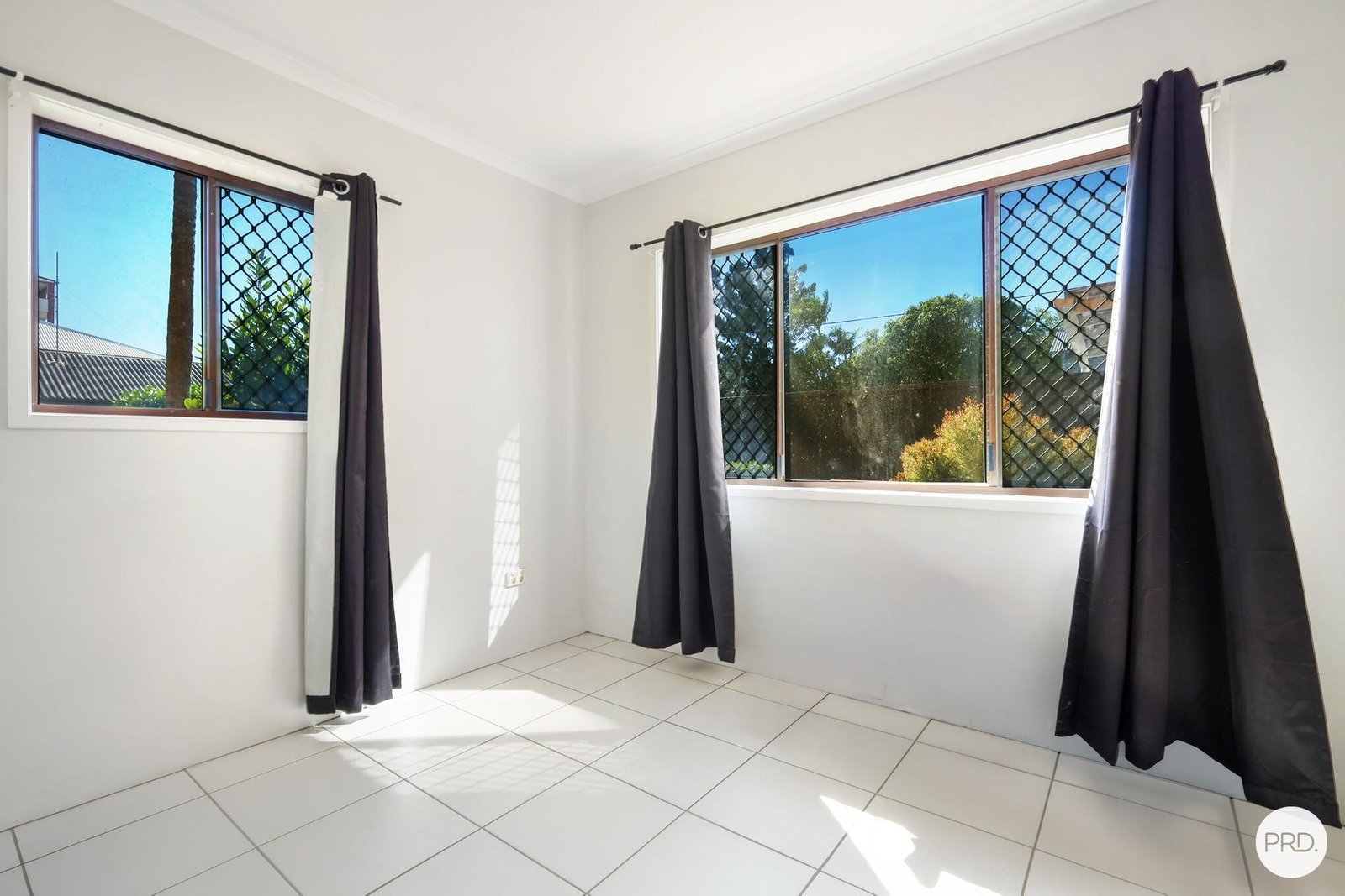 2/13-15 North Street SOUTHPORT 4