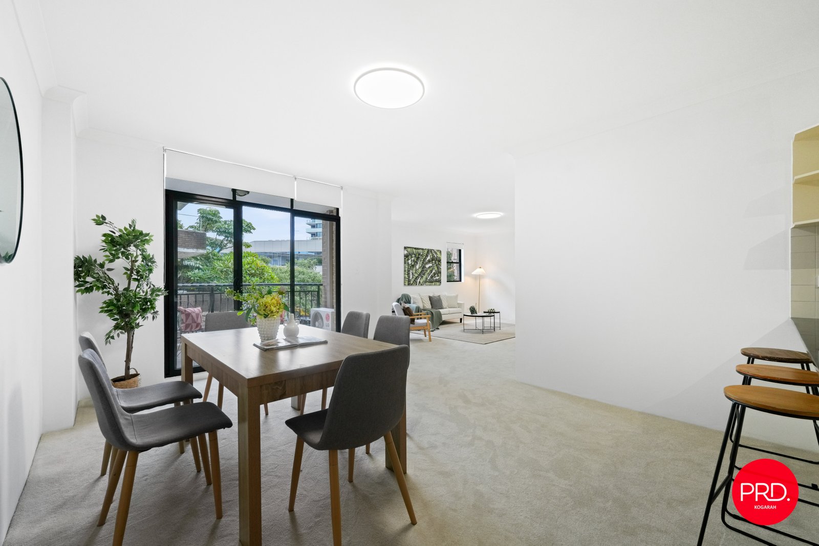 2/13-19 Hogben Street KOGARAH 2