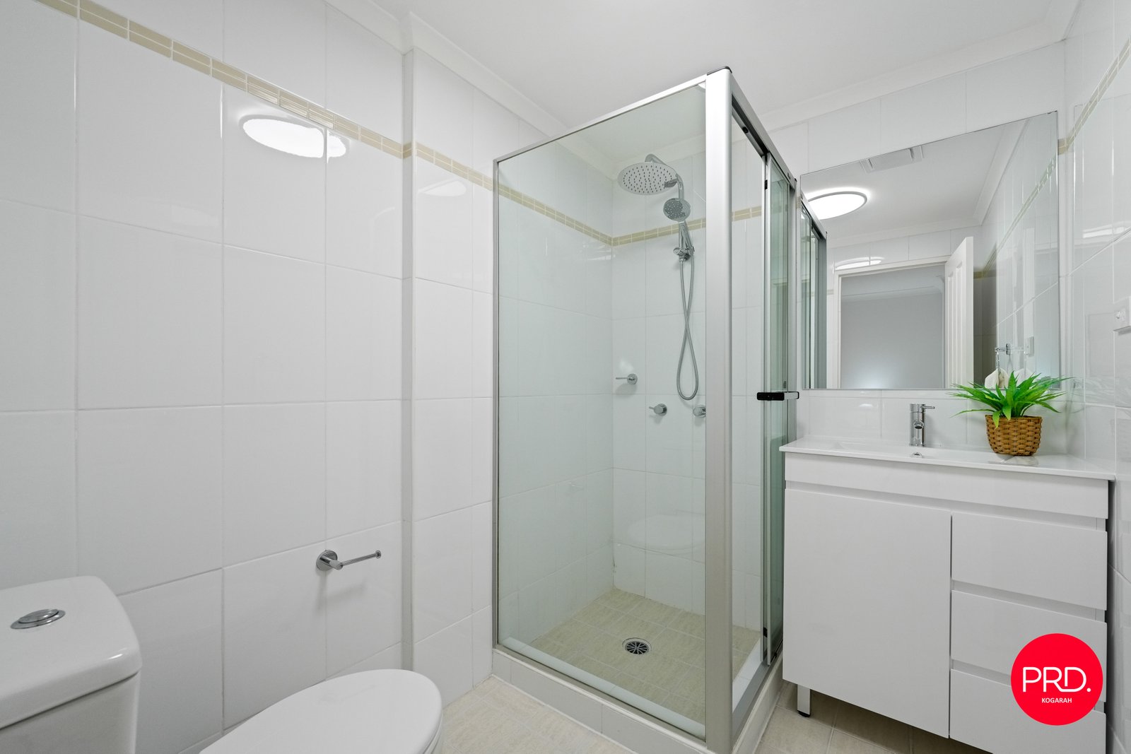 2/13-19 Hogben Street KOGARAH 9