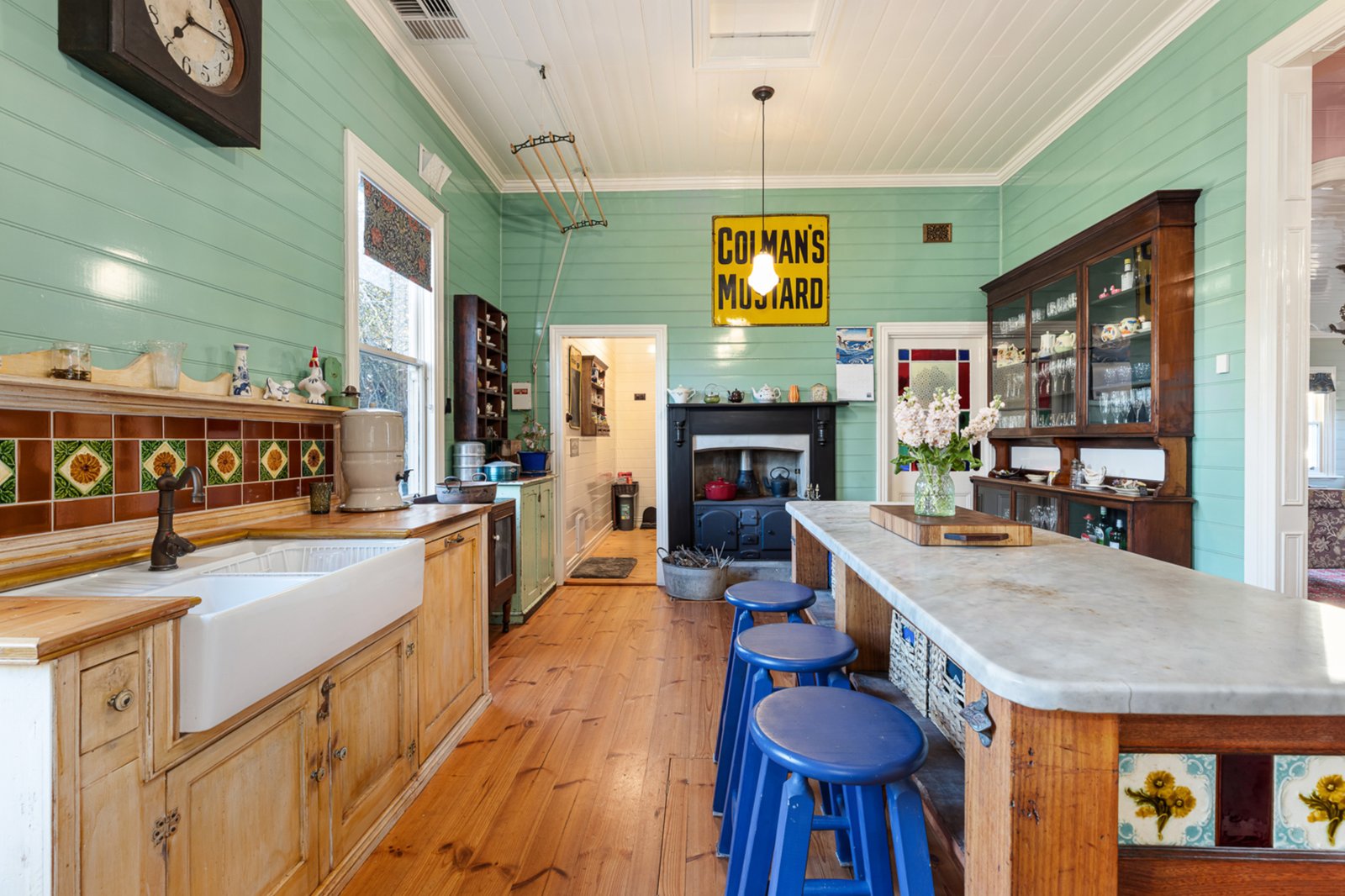 Gallery: 213-215 High Street