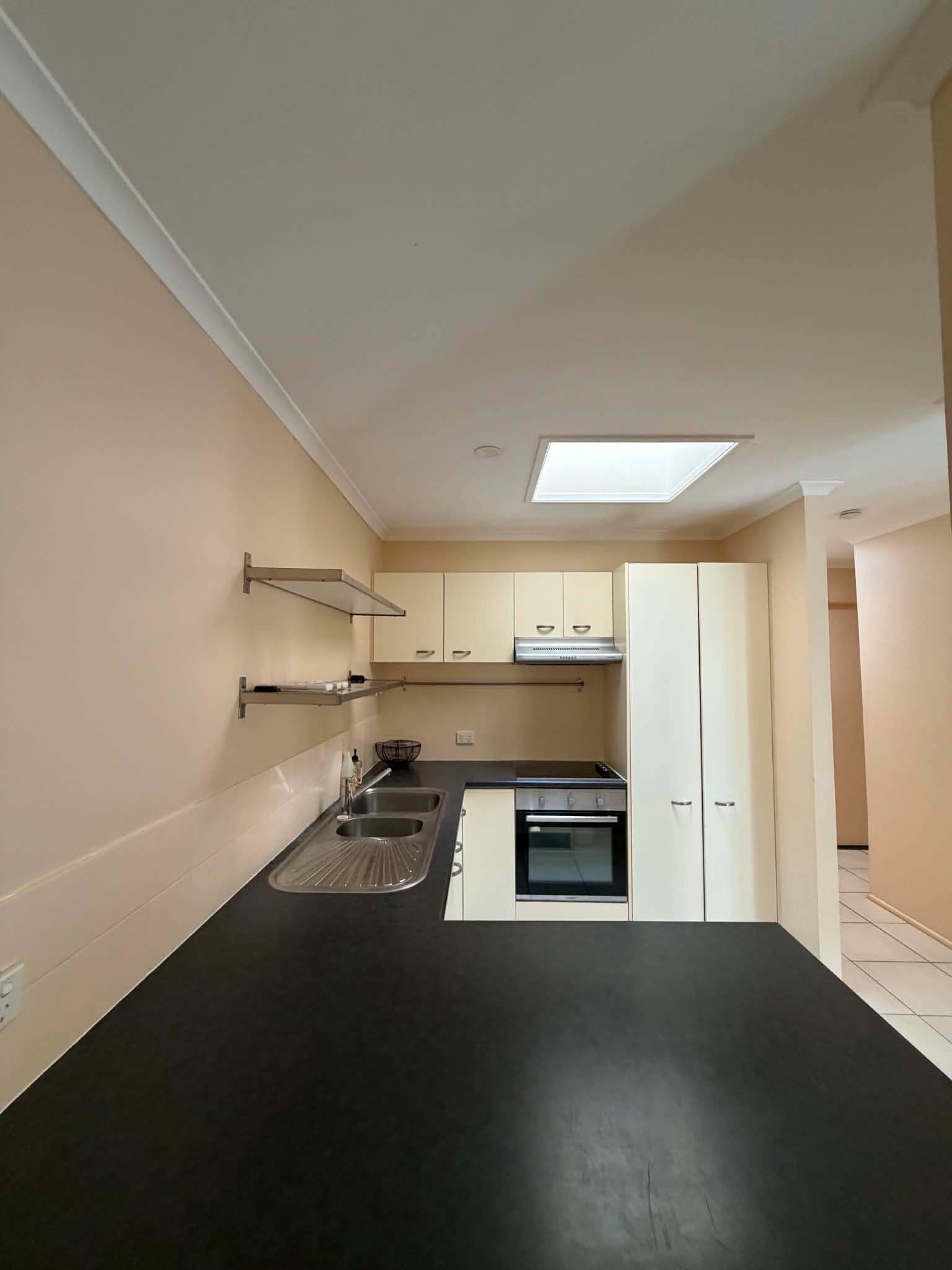 2/13 Aragorn Street MAROOCHYDORE 5