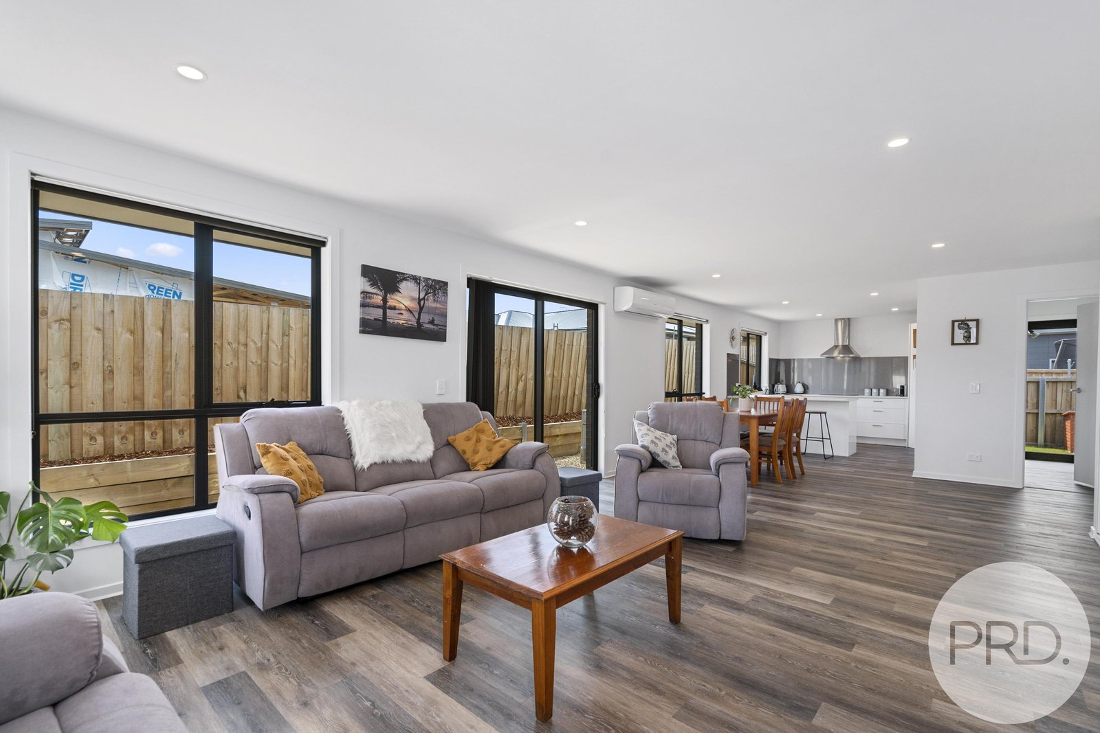 2/13 Banksfield Street ROKEBY 3