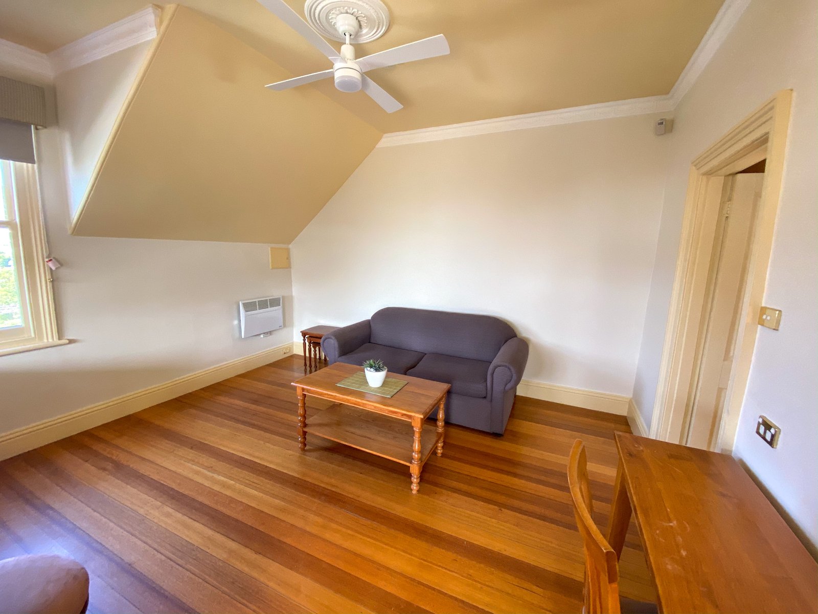 2/13 Bath Street BATTERY POINT 5