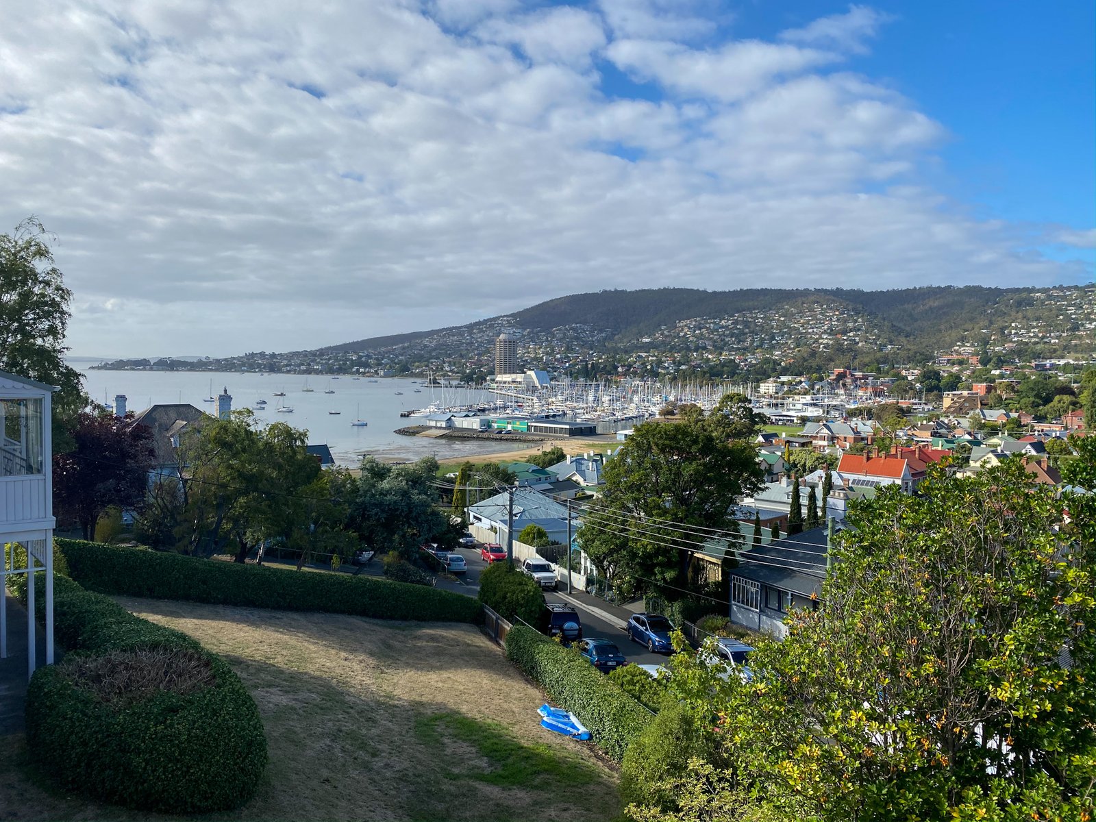 2/13 Bath Street BATTERY POINT 9