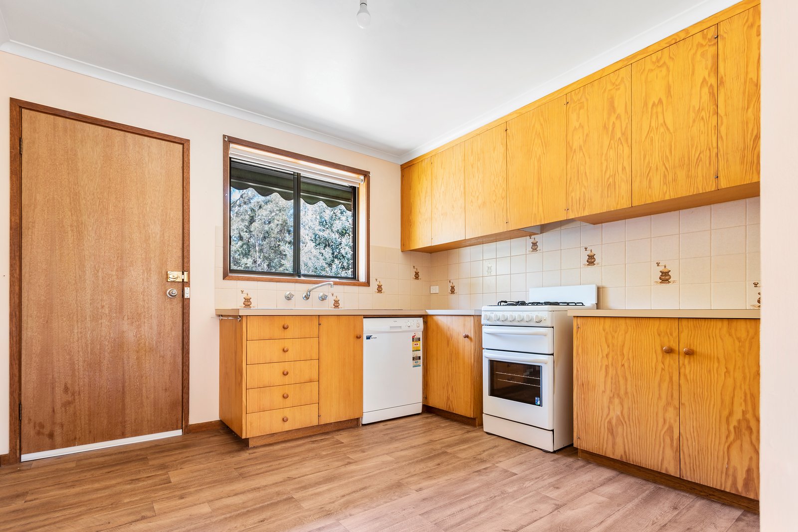 2/13 Beverley Street KANGAROO FLAT 3