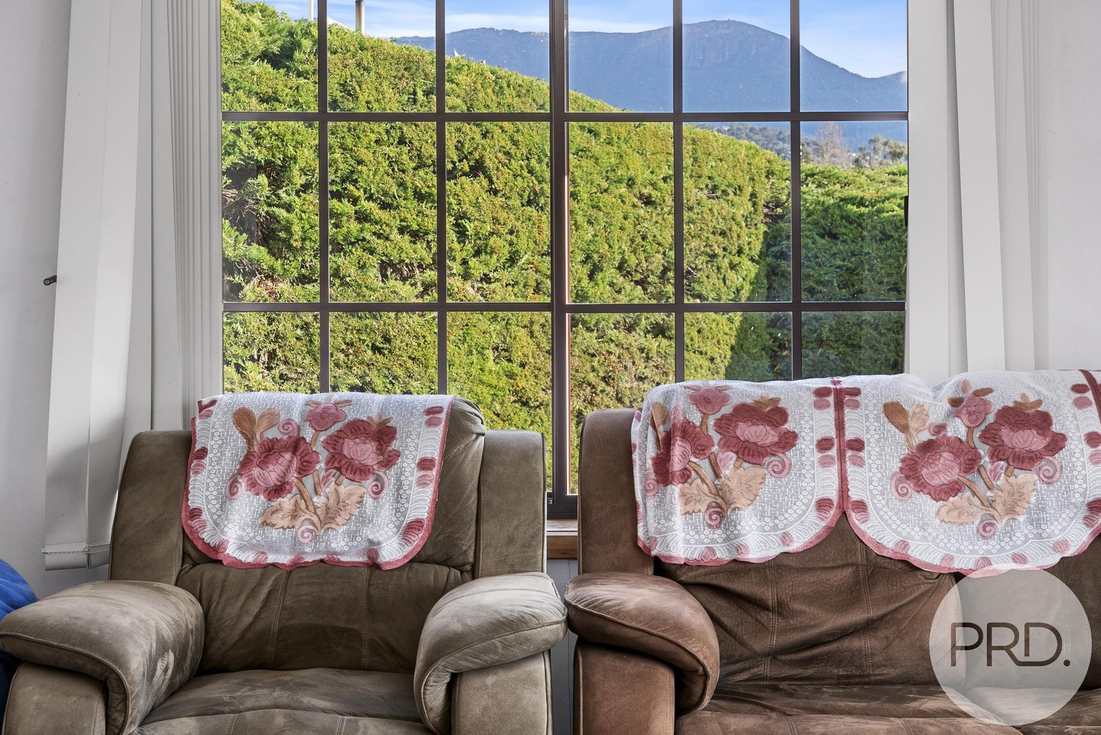 2/13 Cedar Court SANDY BAY 8