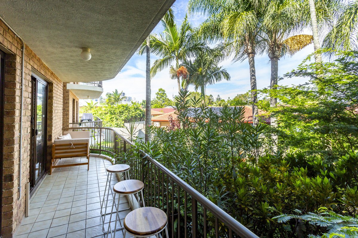 2/13 Christina Court Mermaid Waters 5