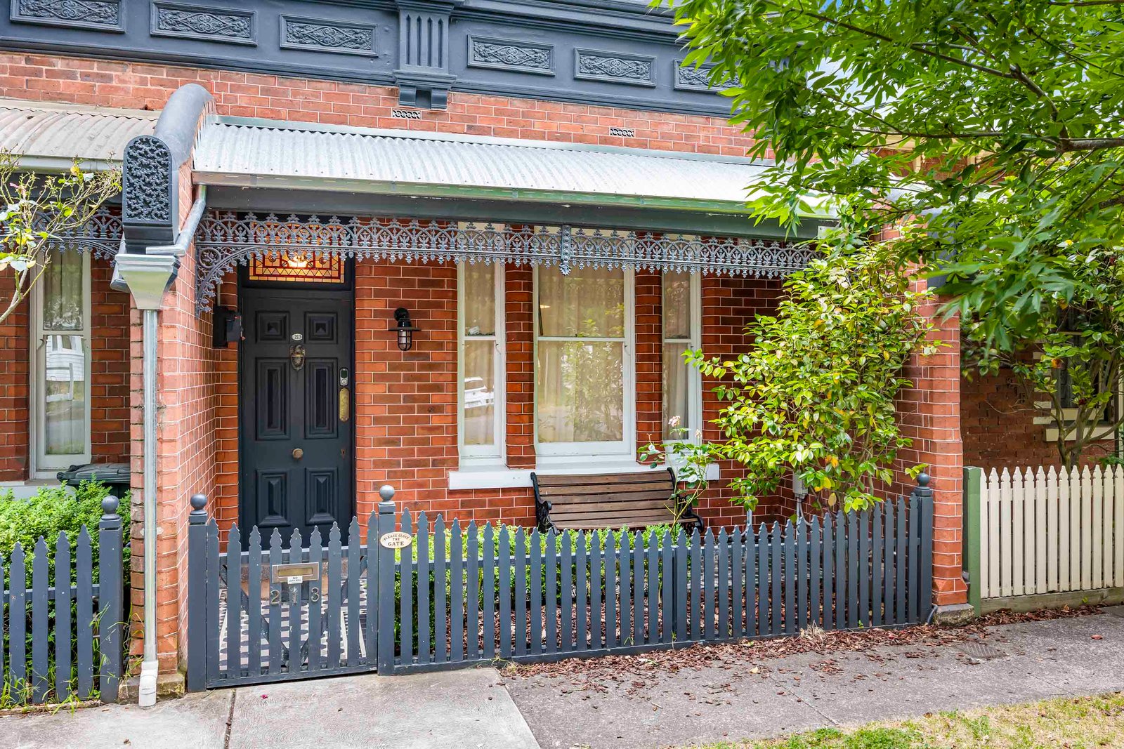 Gallery: 213 Dawson St South