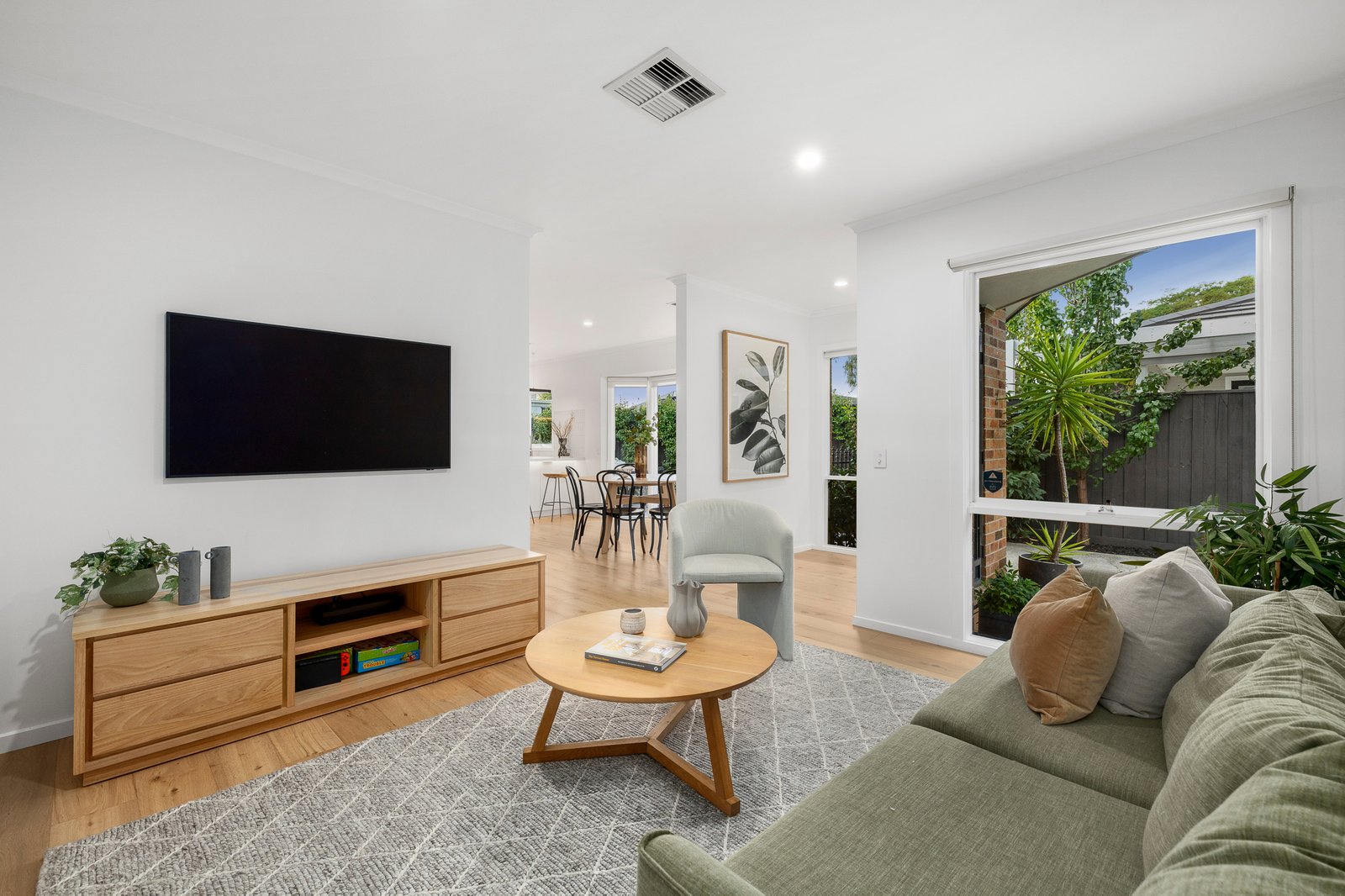 Gallery: 2/13 Donald Street