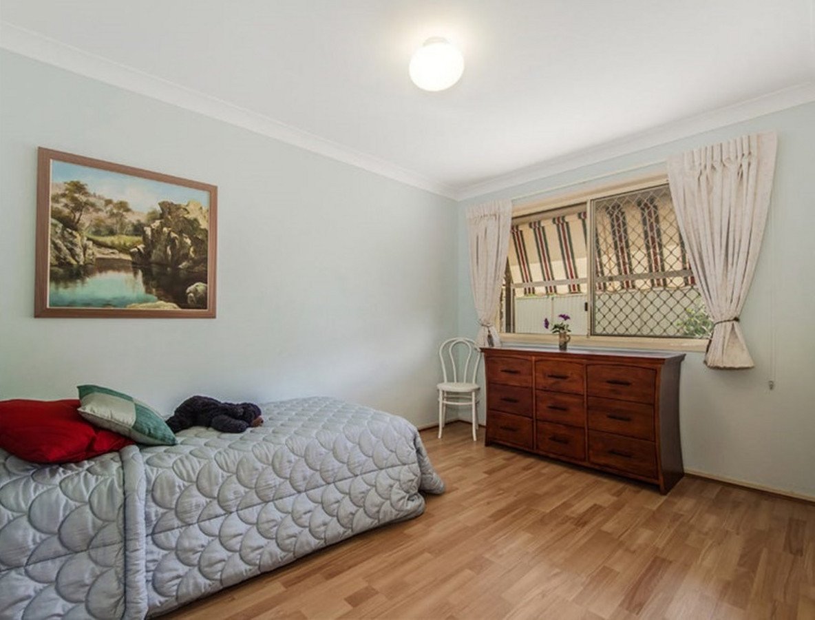 2/13 Elwood Court Burleigh Waters 8