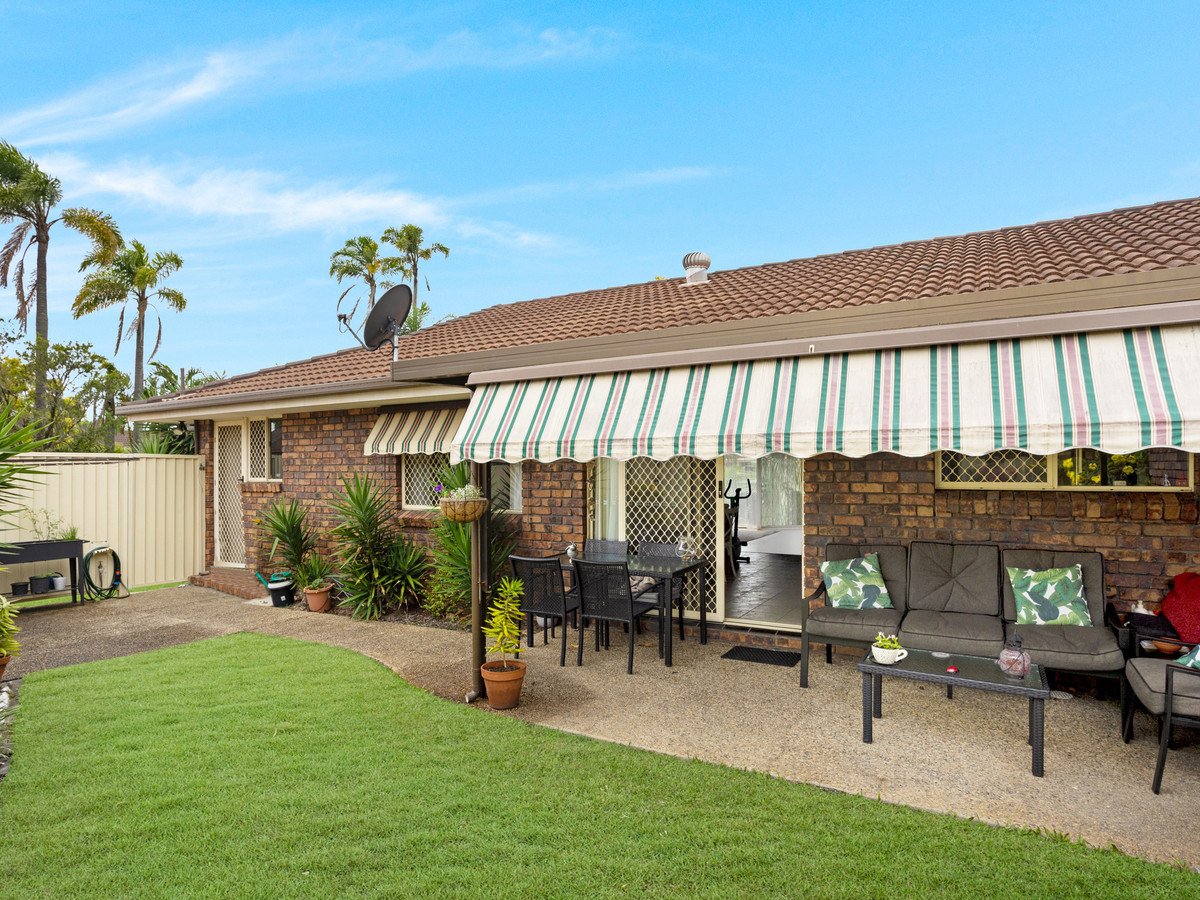 2/13 Elwood Court Burleigh Waters 10