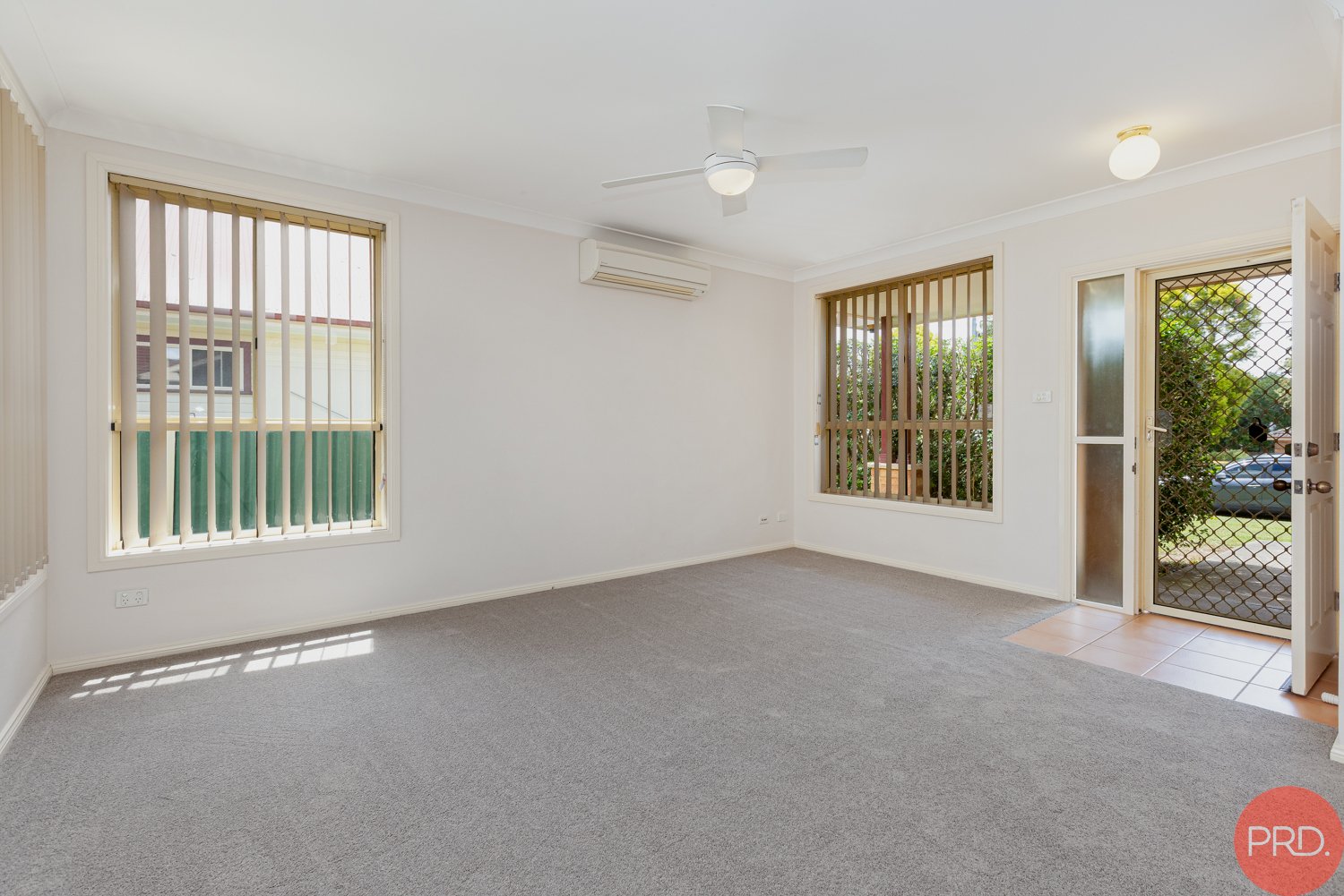 2/13 George Street LARGS 5