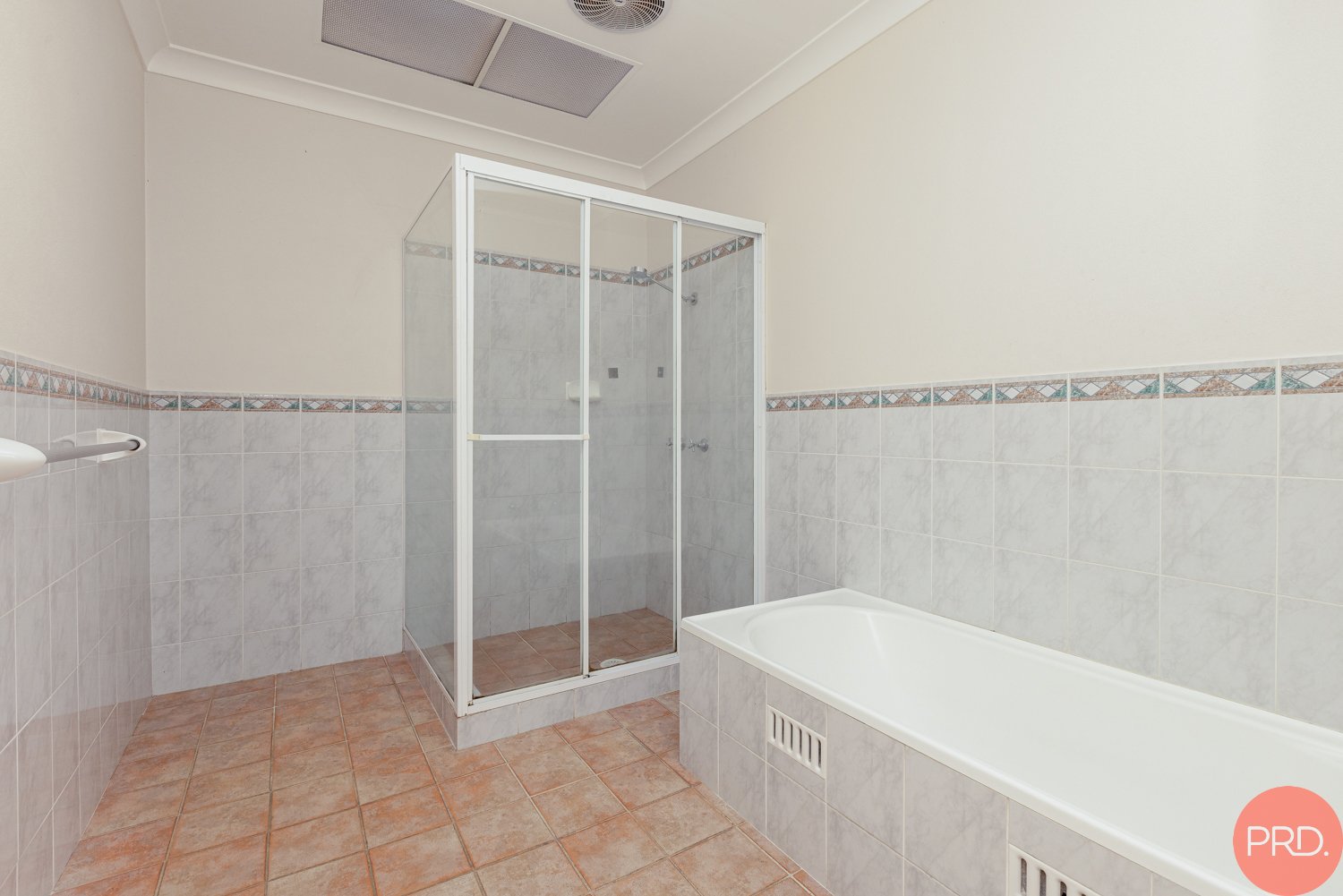 2/13 George Street LARGS 9