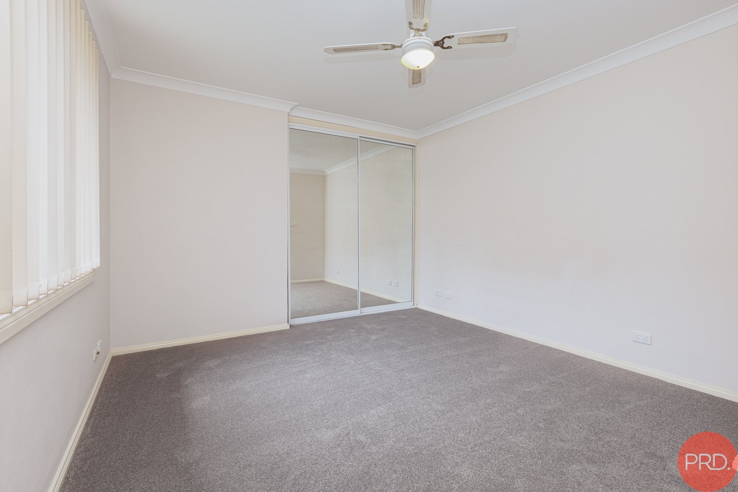 2/13 George Street LARGS 11