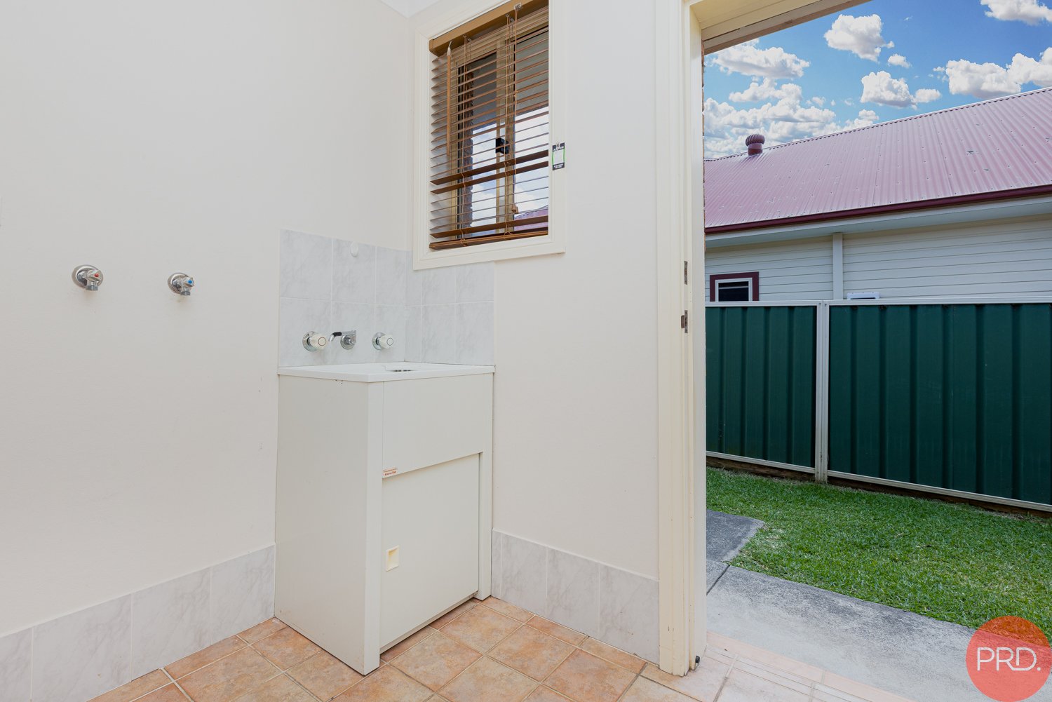 2/13 George Street LARGS 14