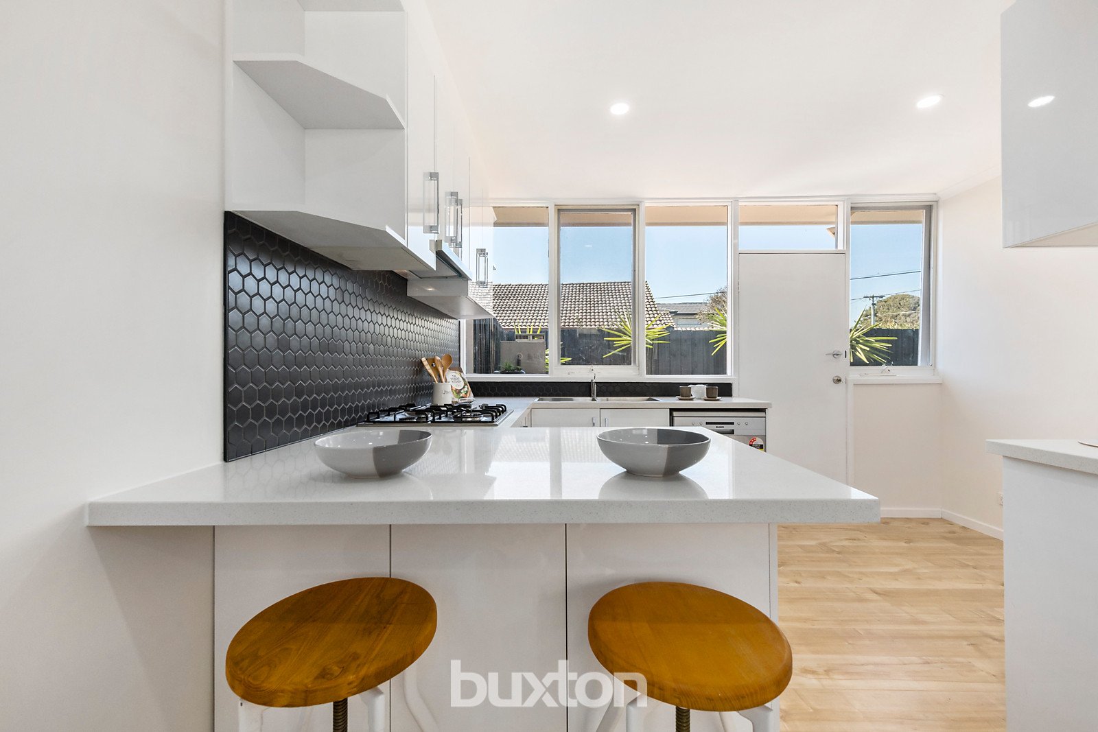 Gallery: 2/13 Glenola Road
