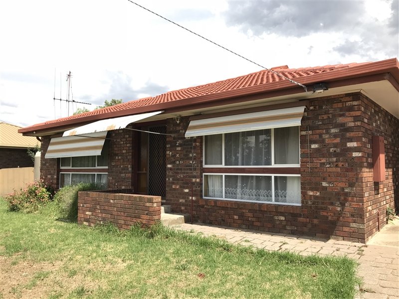 2/13 Graemar Court KANGAROO FLAT 1