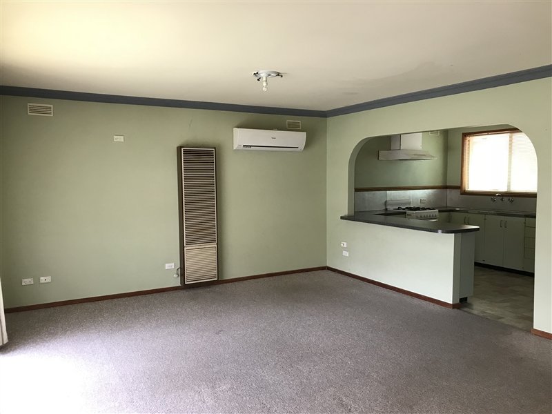 2/13 Graemar Court KANGAROO FLAT 2